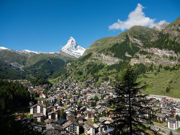 Количество горнолыжников на склонах открывающихся курортов Альп ограничиваться не будет 2