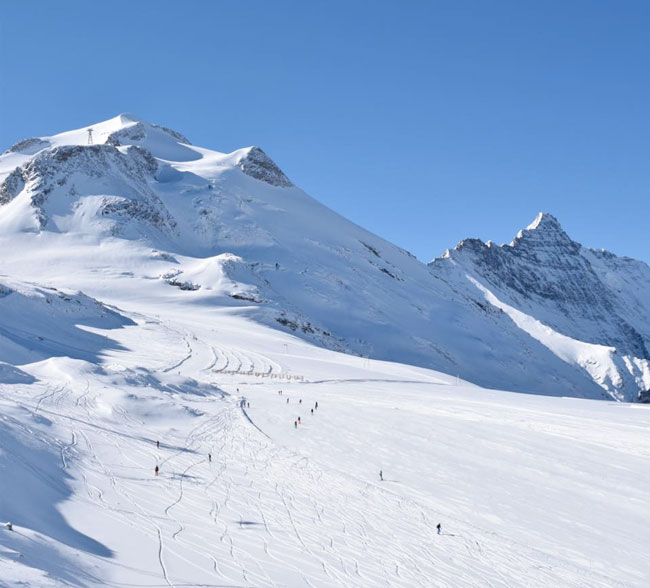 Французские горнолыжные курорты закрываются после объявления карантина 2