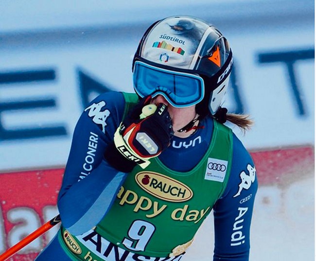 Одна из сильнейших итальянских горнолыжниц получила травму 2