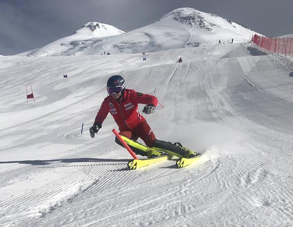 ГК «Эльбрус» объявил о продлении сезона катания на лыжах как минимум до конца июня 2