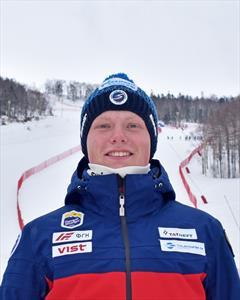 Иван Мизинцев выиграл 4-й этап Кубка России в слаломе 1
