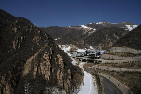 Организаторы зимних Игр-2022 будут заготавливать большое количество искусственного снега для горнолыжного кластера 1