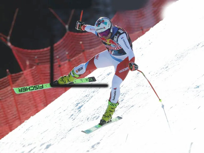 Швейцарский горнолыжник травмировался в Заальбахе 2