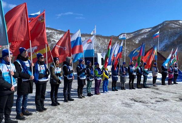 Сегодня состоялась торжественная церемония открытия чемпионата России по горнолыжному спорту в Елизово 1