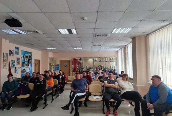 На Сахалине прошел семинар для тренеров и специалистов горнолыжного спорта. 1