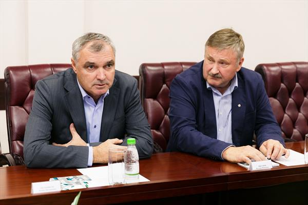 Президент РФГС Леонид Мельников и вице-президент Федерации Валерий Цыганов посетили с рабочим визитом Мончегорск 1