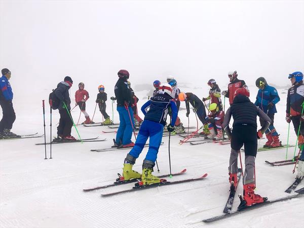С 8 июня на Эльбрусе началось особое тренировочное мероприятие для юных горнолыжников 2