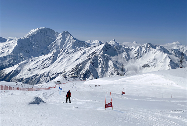 Подводим итоги весенне-летней подготовке российских горнолыжников на Эльбрусе 1