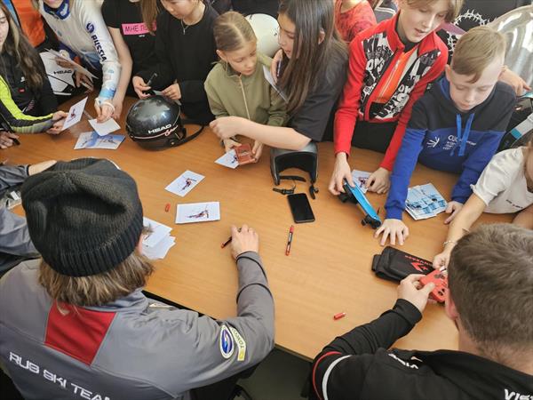 Встреча юных спортсменов-горнолыжников г. Южно-Сахалинска с лидерами сборной страны 2